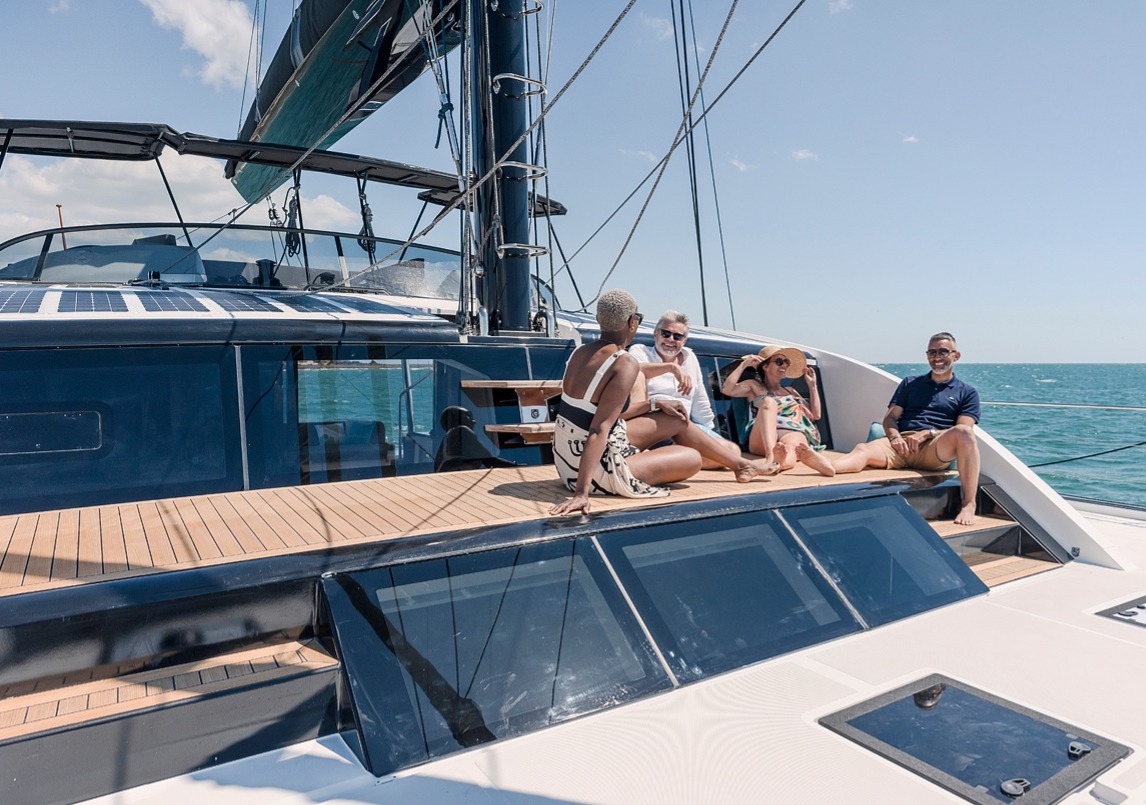 Privilège catamarans tranquil spaces