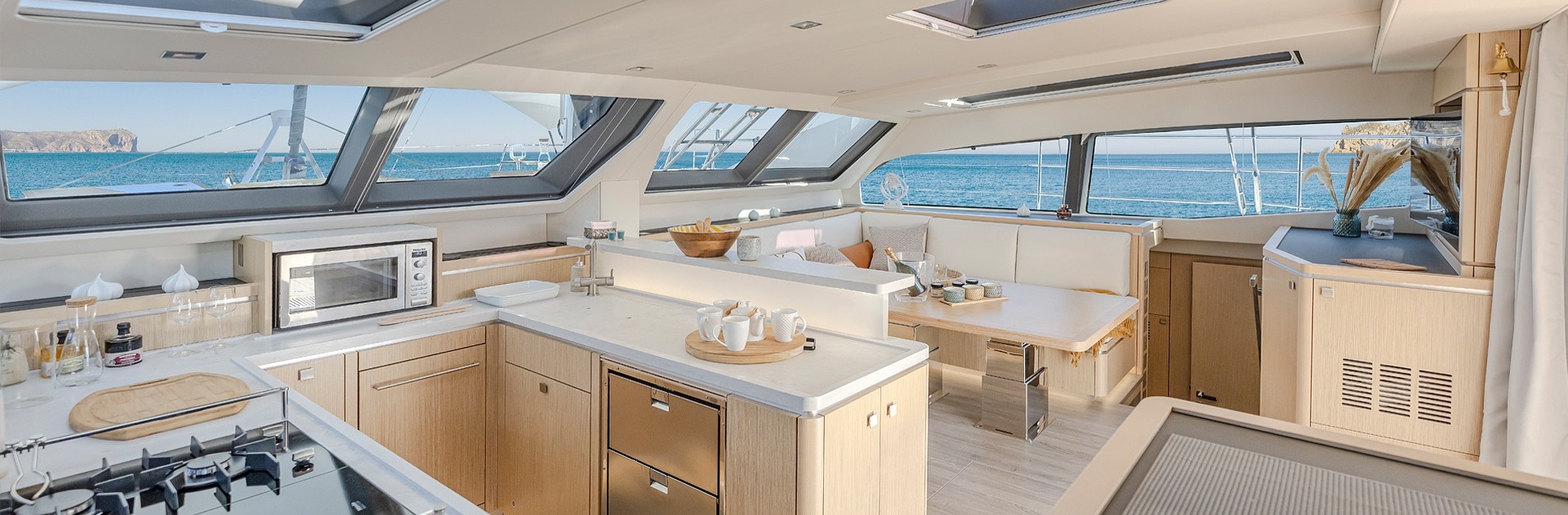 Privilège 510 Sanguine, saloon